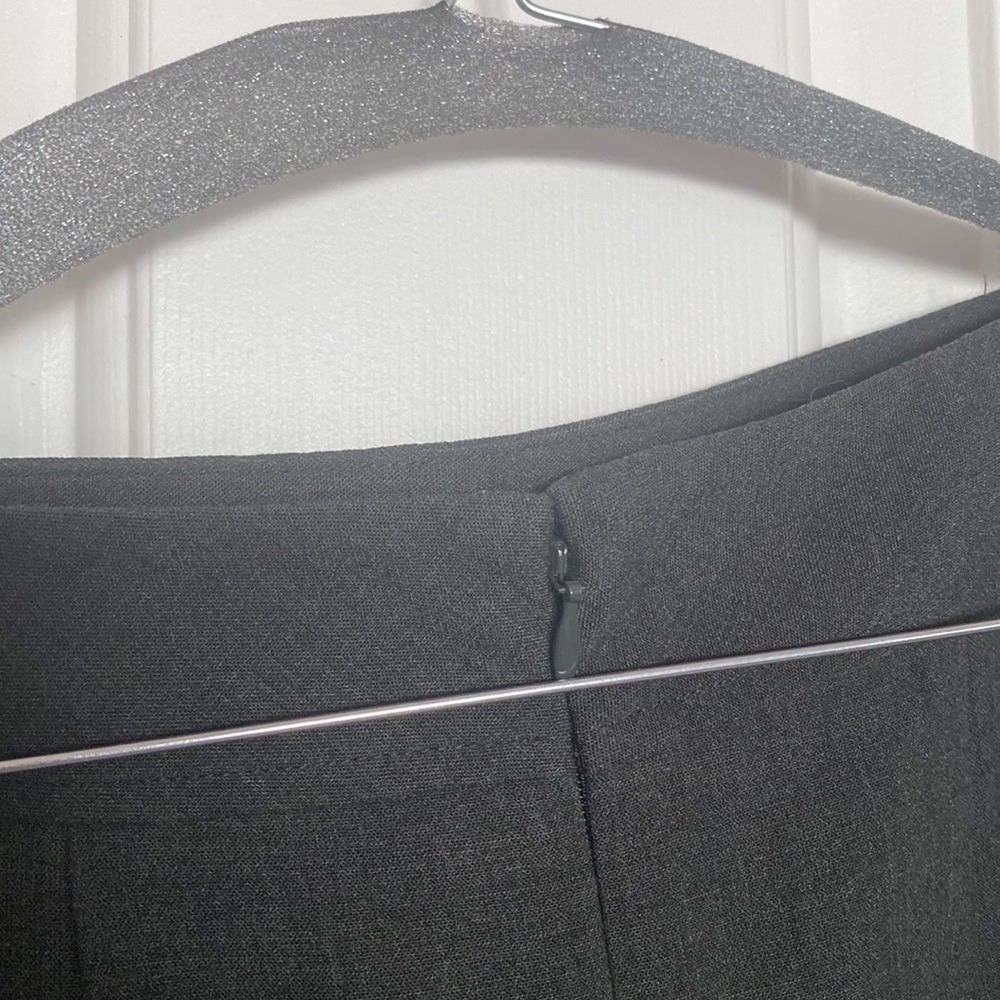 Ann Taylor Loft pencil skirt gray size 2 - Picture 3 of 4